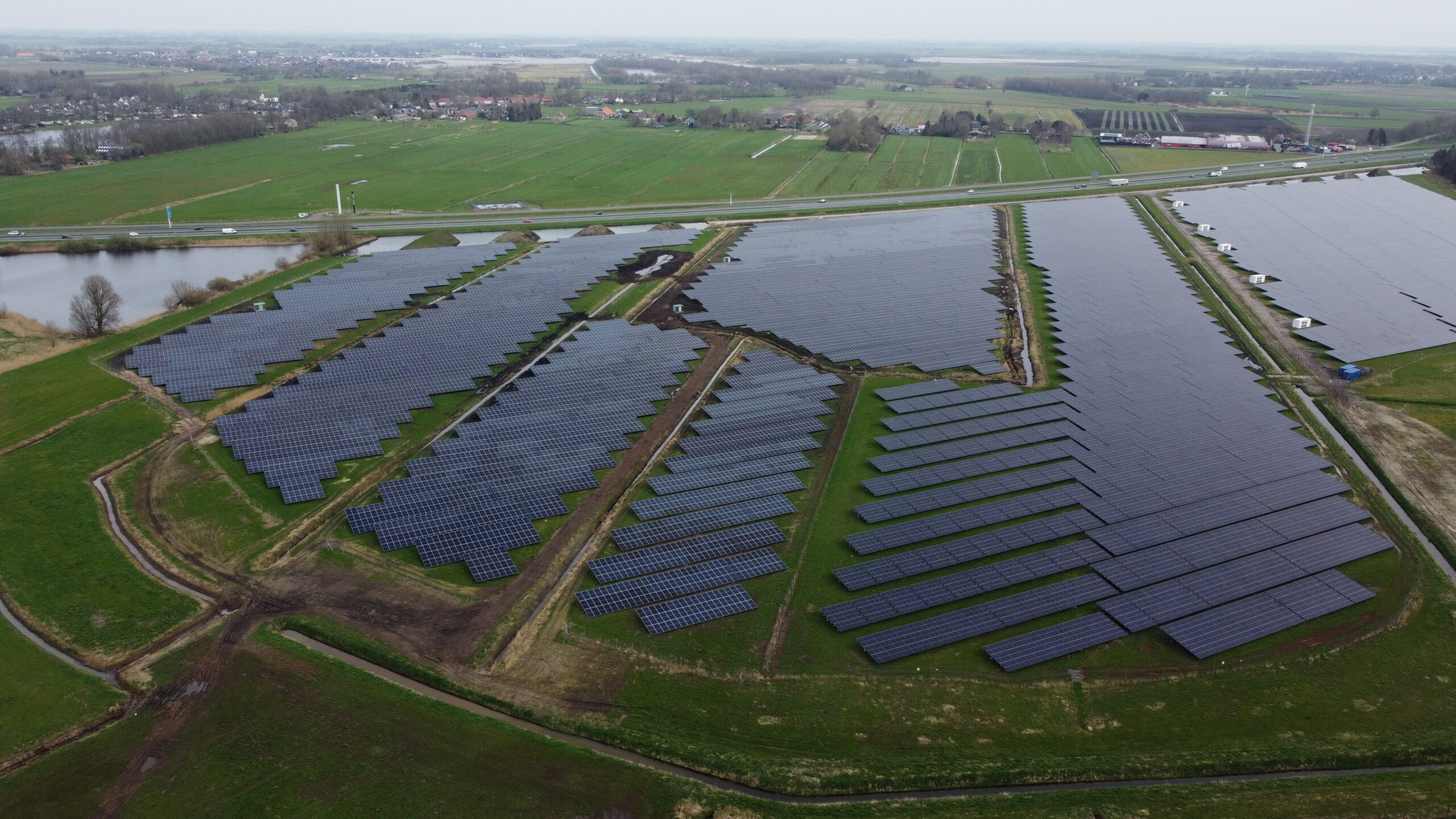 Solarif - Zonnepark Roodehaan, Groningen, Nederland