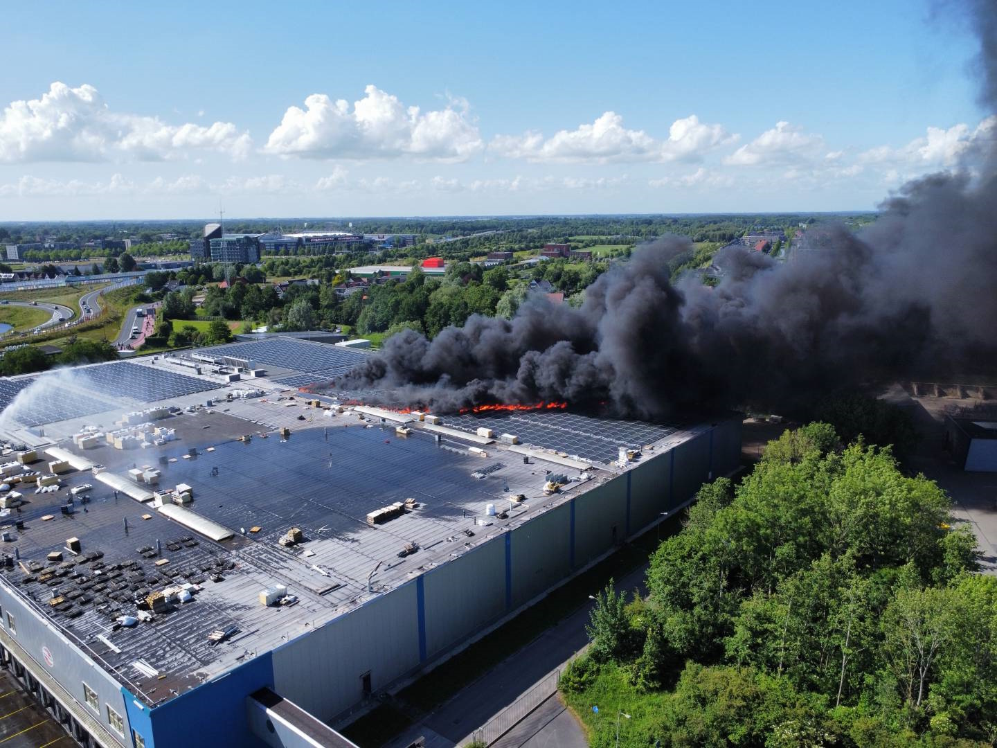Solarif - Zonnepaneelvuur op groot dak